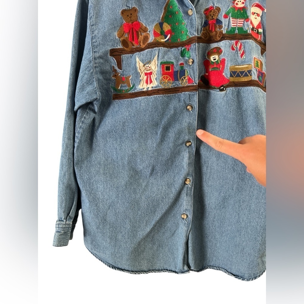 Denim embroidered vintage Christmas long sleeve button down shirt - Picture 5 of 5